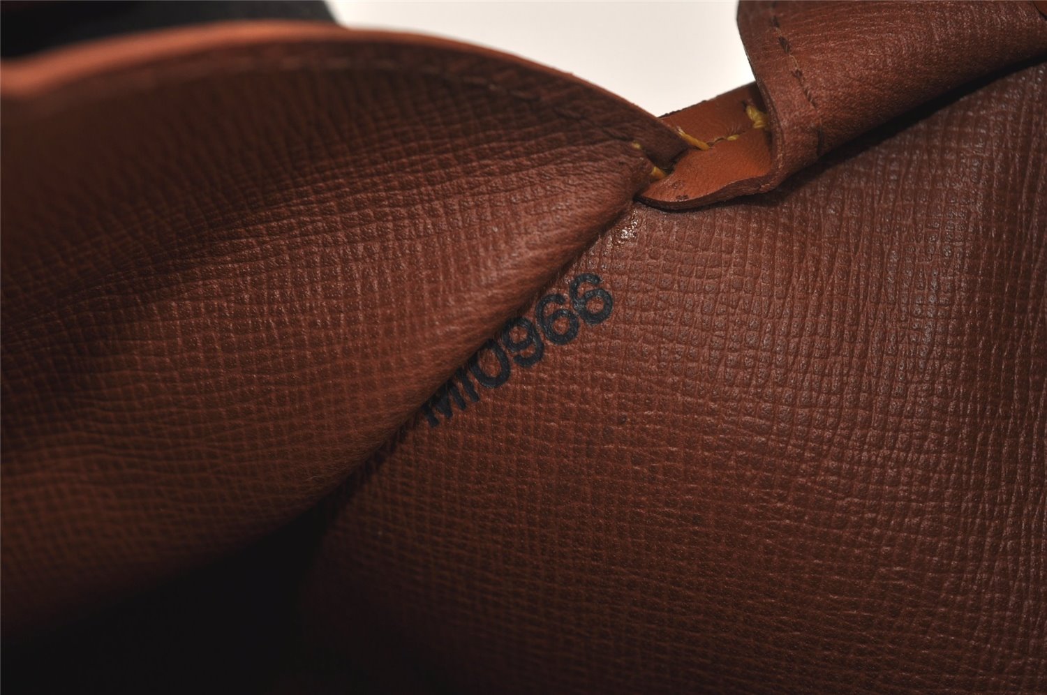 Authentic Louis Vuitton Epi Serviette Fermoir Briefcase Brown M54358 LV 4886J