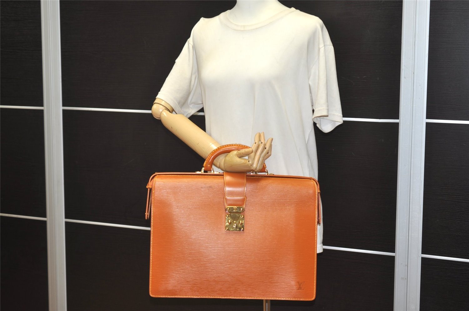 Authentic Louis Vuitton Epi Serviette Fermoir Briefcase Brown M54358 LV 4886J