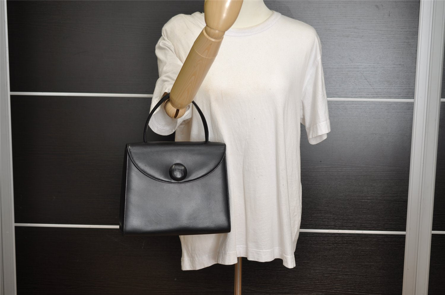 Authentic GIVENCHY Vintage Leather Hand Bag Purse Black 4893I