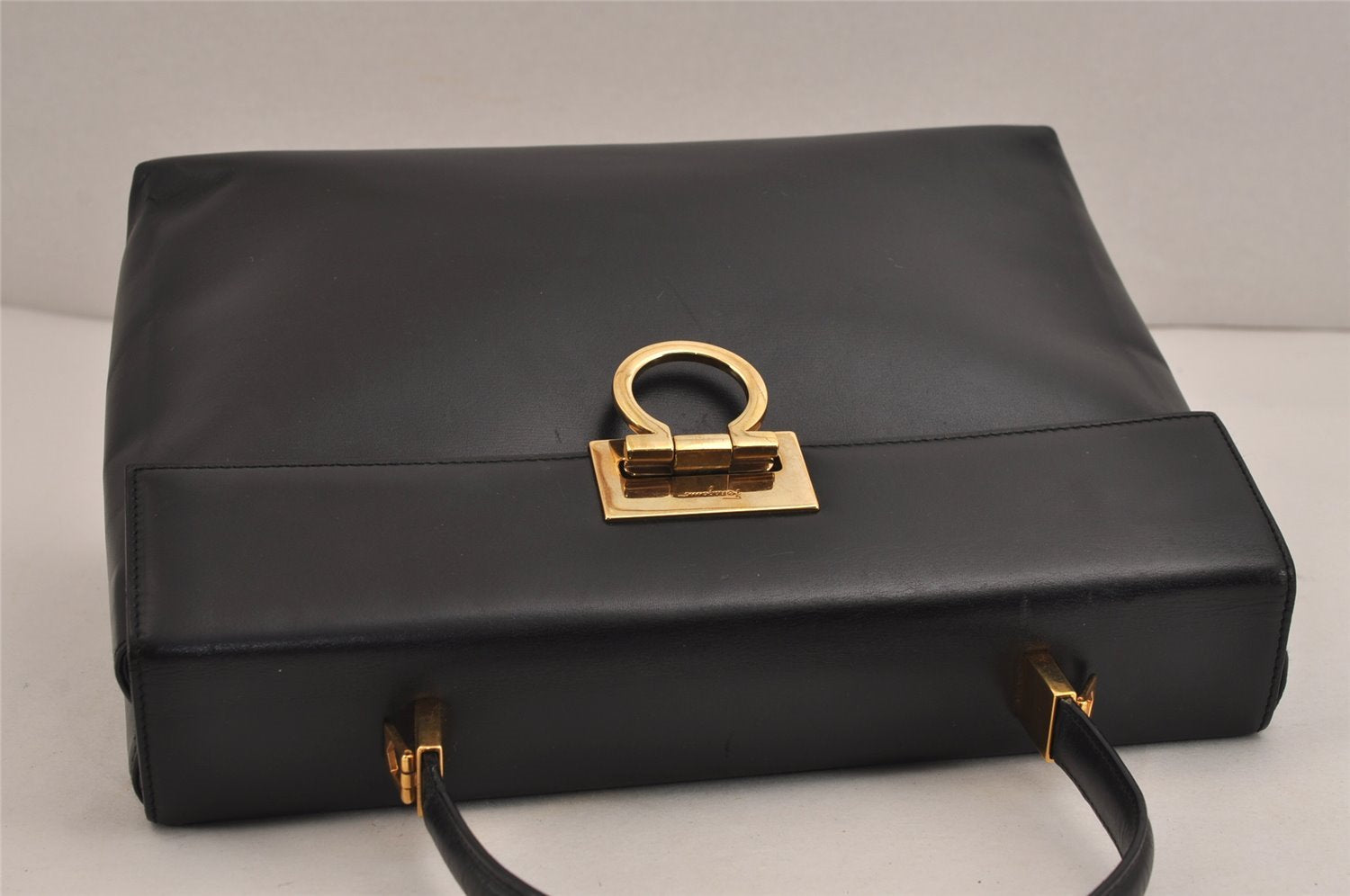 Authentic Salvatore Ferragamo Gancini Leather 2Way Shoulder Hand Bag Black 4893J