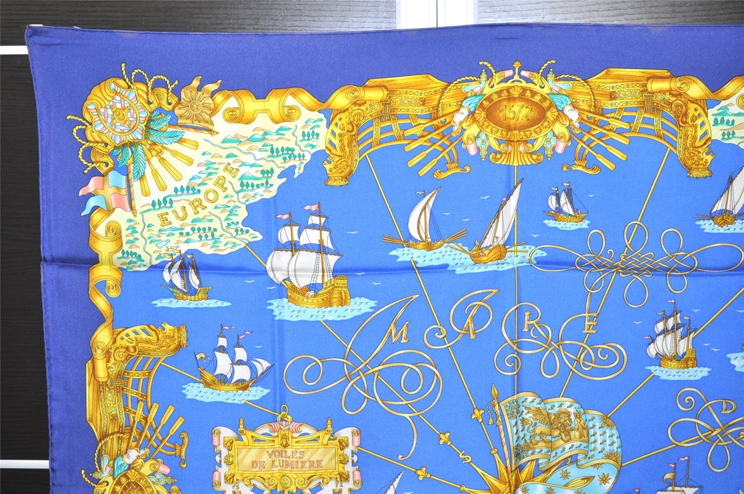 Authentic HERMES Carre 90 Scarf 