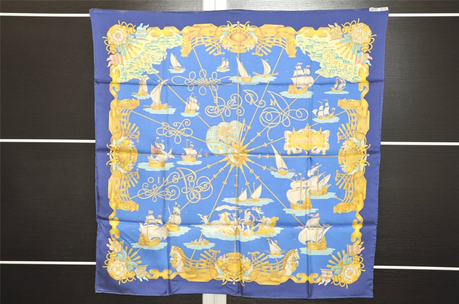 Authentic HERMES Carre 90 Scarf 