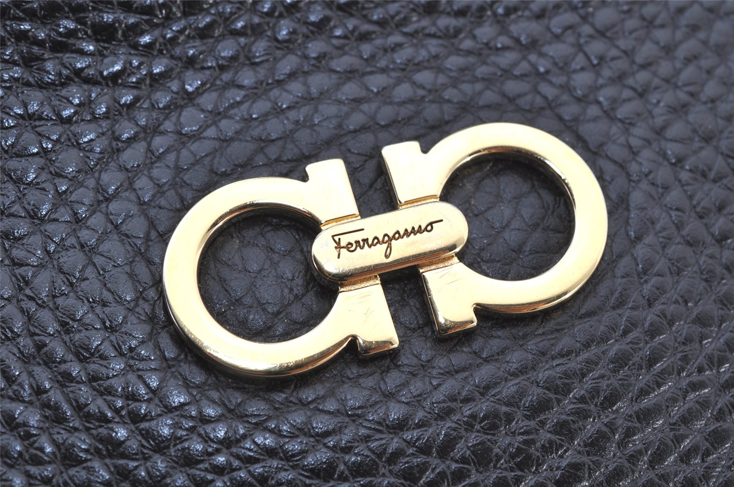Authentic Salvatore Ferragamo Gancini Leather Tote Hand Bag Black 4895K