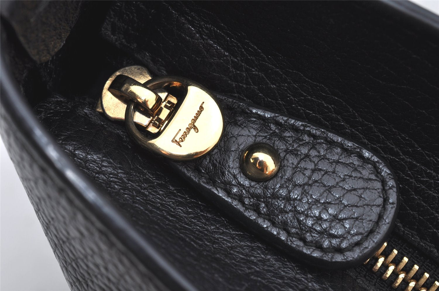 Authentic Salvatore Ferragamo Gancini Leather Tote Hand Bag Black 4895K
