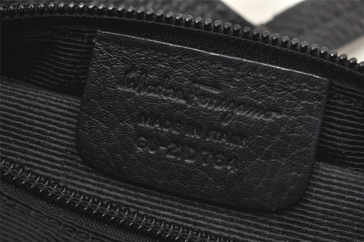 Authentic Salvatore Ferragamo Gancini Leather Tote Hand Bag Black 4895K