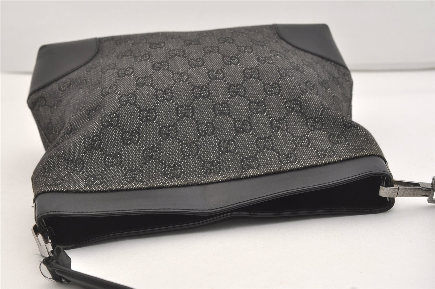 Authentic GUCCI Vintage Shoulder Bag Purse GG Canvas Leather 143745 Black 4896J