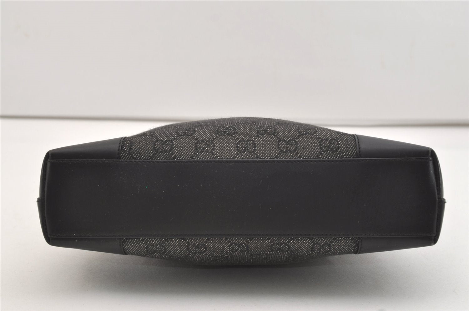 Authentic GUCCI Vintage Shoulder Bag Purse GG Canvas Leather 143745 Black 4896J