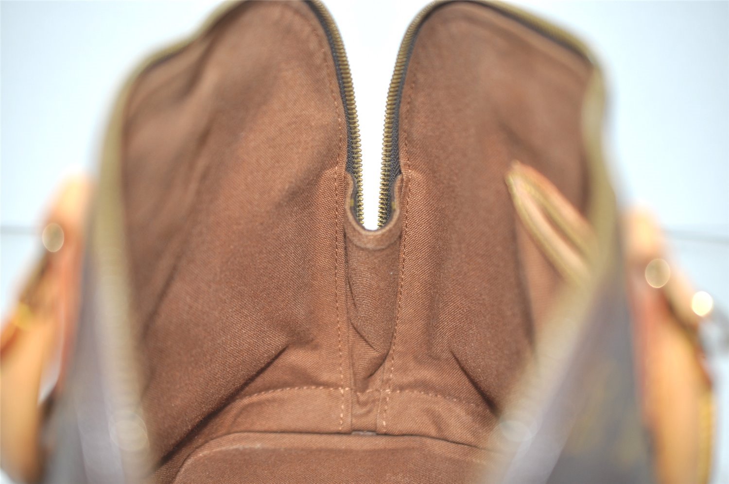 Authentic Louis Vuitton Monogram Alma Hand Bag Purse M51130 LV 4897I