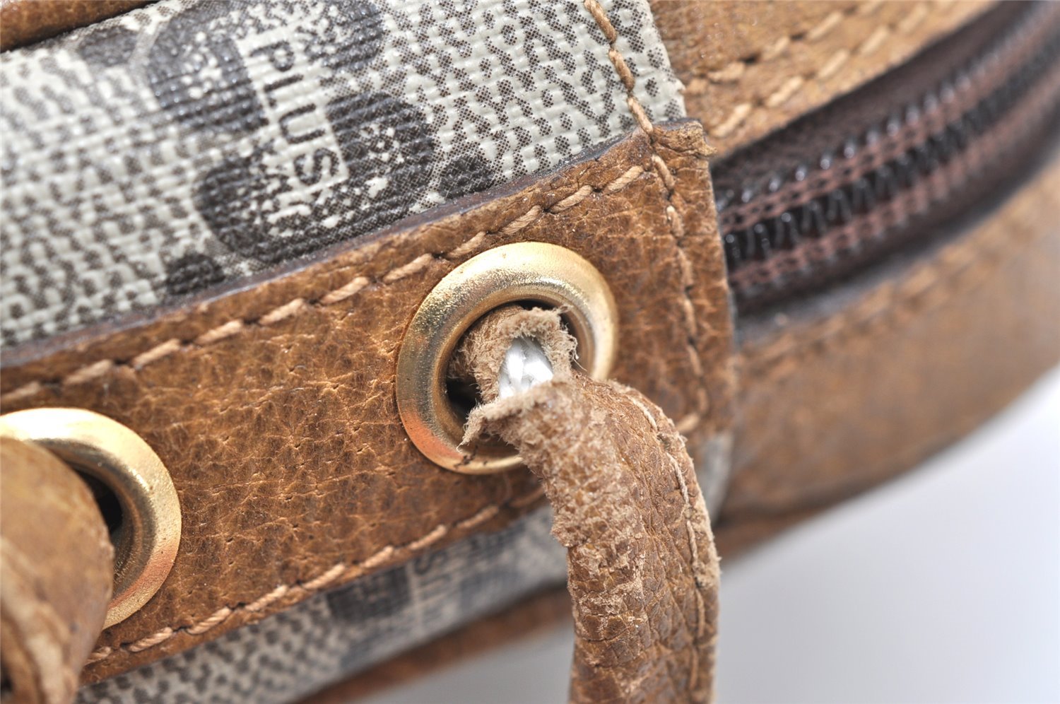 Authentic GUCCI GG Plus Shoulder Cross Body Bag GG PVC Leather Brown Junk 4898K