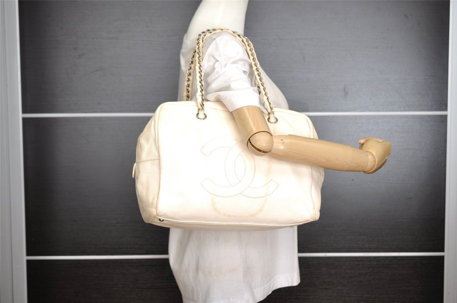 Authentic CHANEL Lamb Skin Vintage Chain Shoulder Tote Bag White CC 4900I
