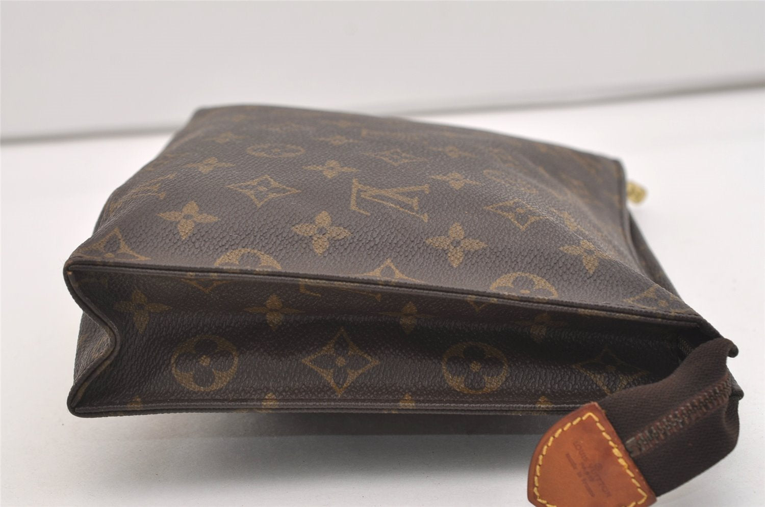 Authentic Louis Vuitton Monogram Poche Toilette 26 M47542 Cosmetics Pouch 4901J