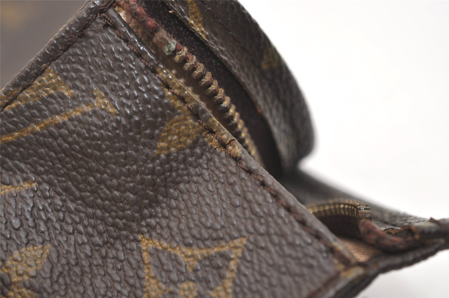 Authentic Louis Vuitton Monogram Poche Toilette 26 M47542 Cosmetics Pouch 4901J