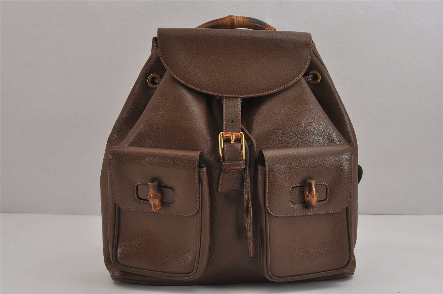 Authentic GUCCI Bamboo Vintage Drawstring Backpack Leather Brown 4902J