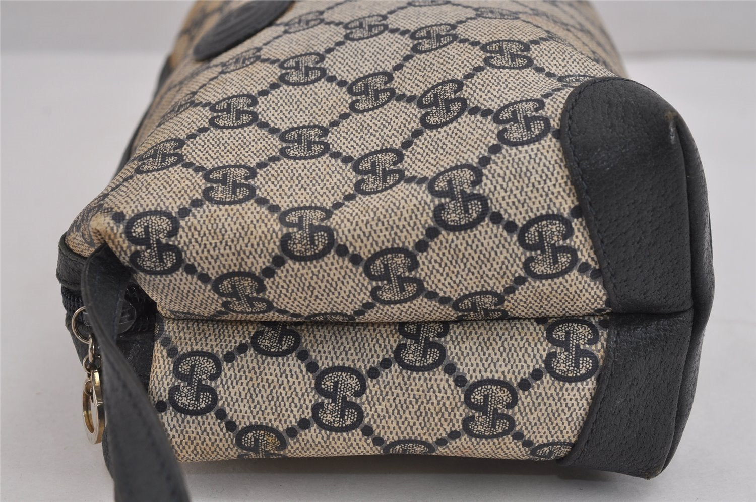 Authentic GUCCI Clutch Hand Bag Purse GG PVC Leather Navy Blue Junk 4905J