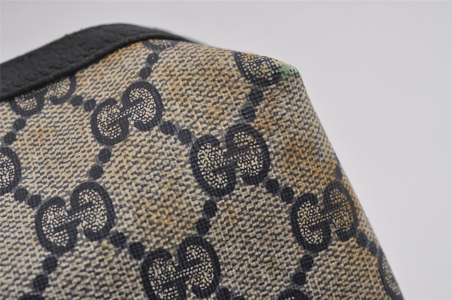 Authentic GUCCI Clutch Hand Bag Purse GG PVC Leather Navy Blue Junk 4905J