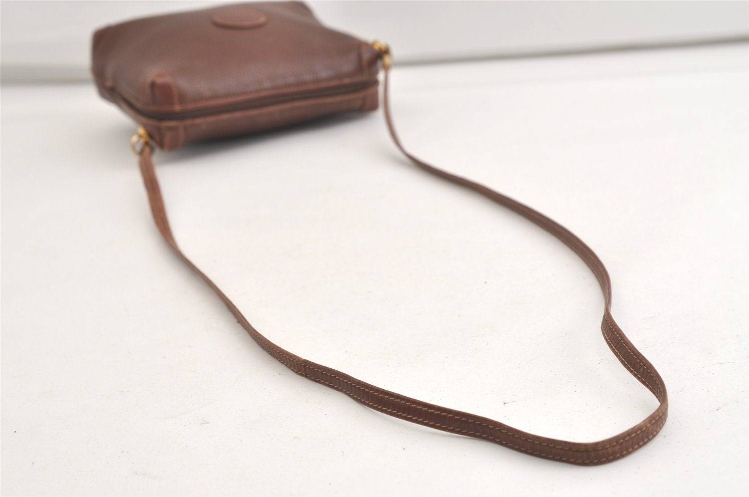Authentic GUCCI Vintage Shoulder Cross Body Bag Purse Leather Brown 4906K