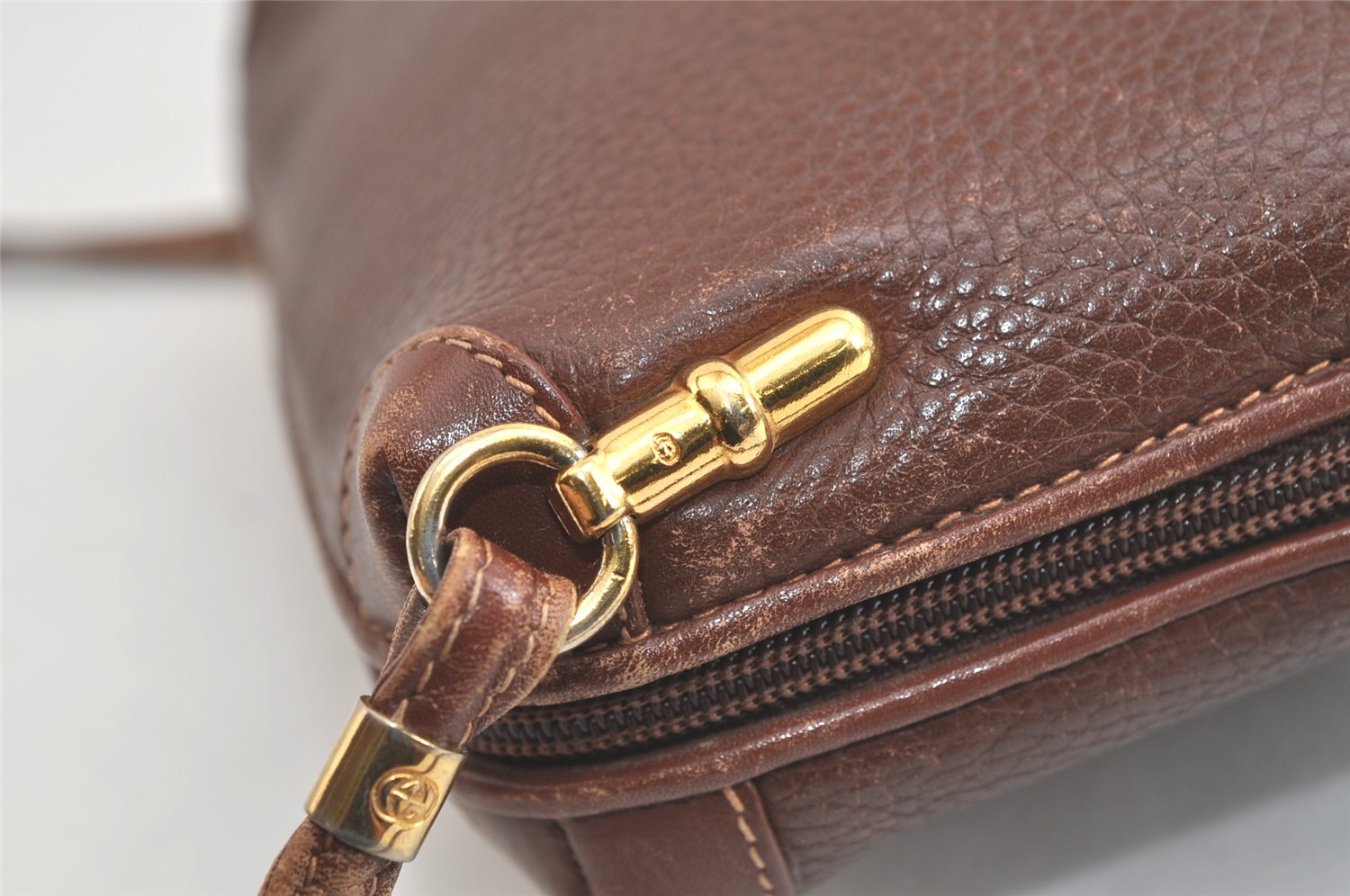 Authentic GUCCI Vintage Shoulder Cross Body Bag Purse Leather Brown 4906K