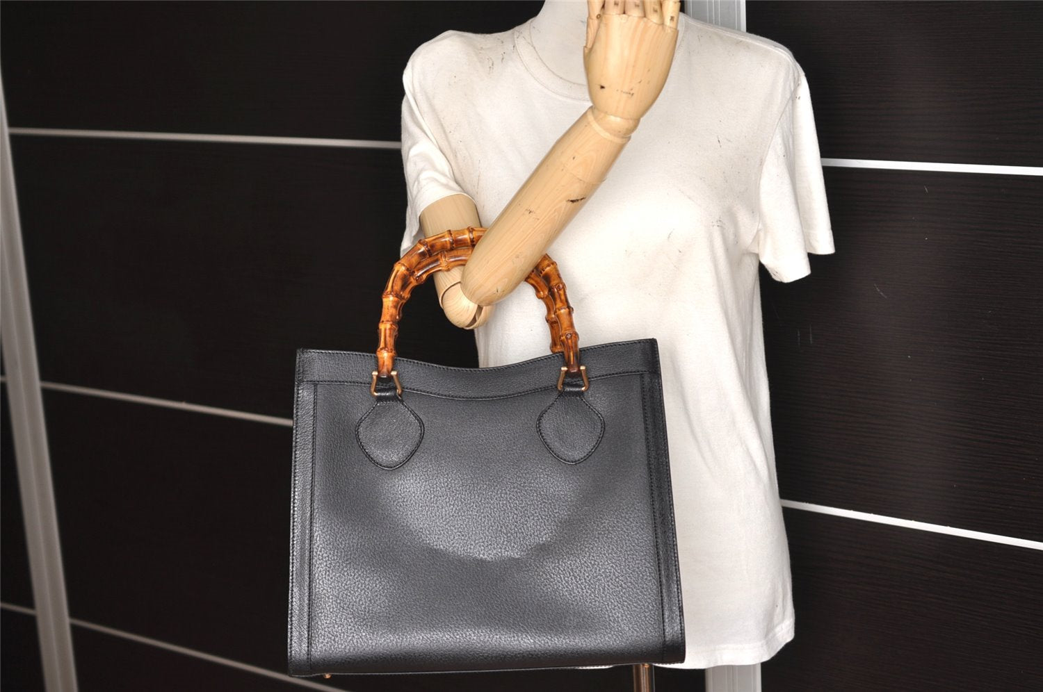 Authentic GUCCI Vintage Bamboo Hand Bag Leather Black Junk 4907K
