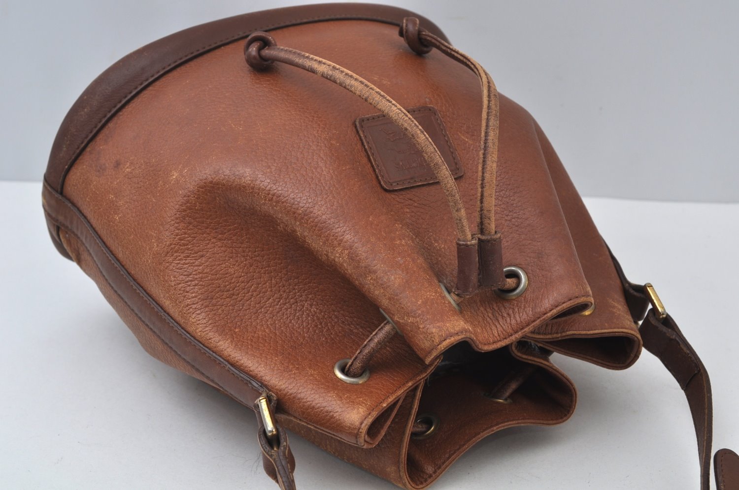 Authentic Burberrys Leather Shoulder Cross Body Drawstring Bag Purse Brown 4911J