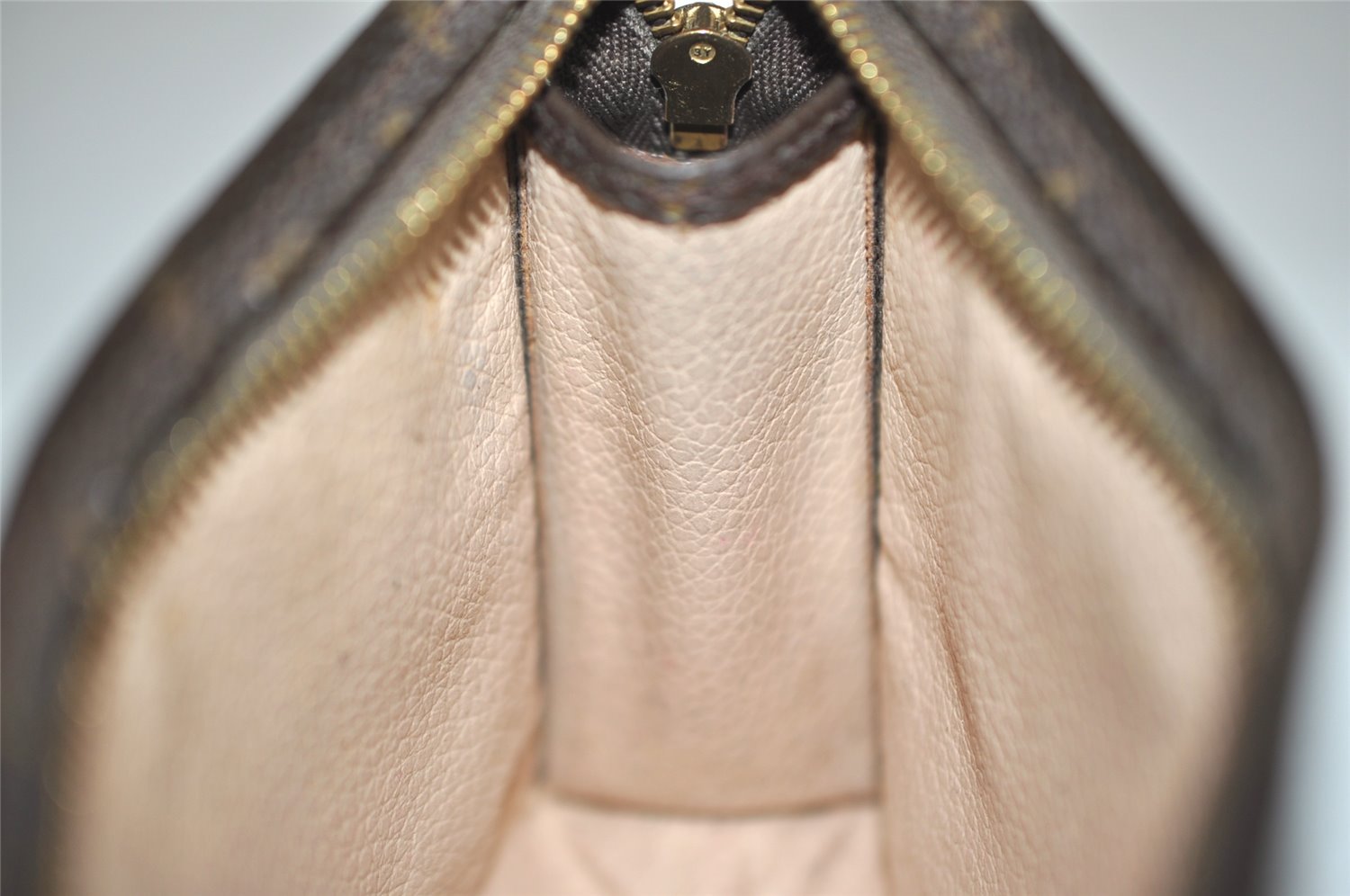 Auth Louis Vuitton Monogram Poche Toilette 15 M47546 Cosmetics Pouch Junk 4913J