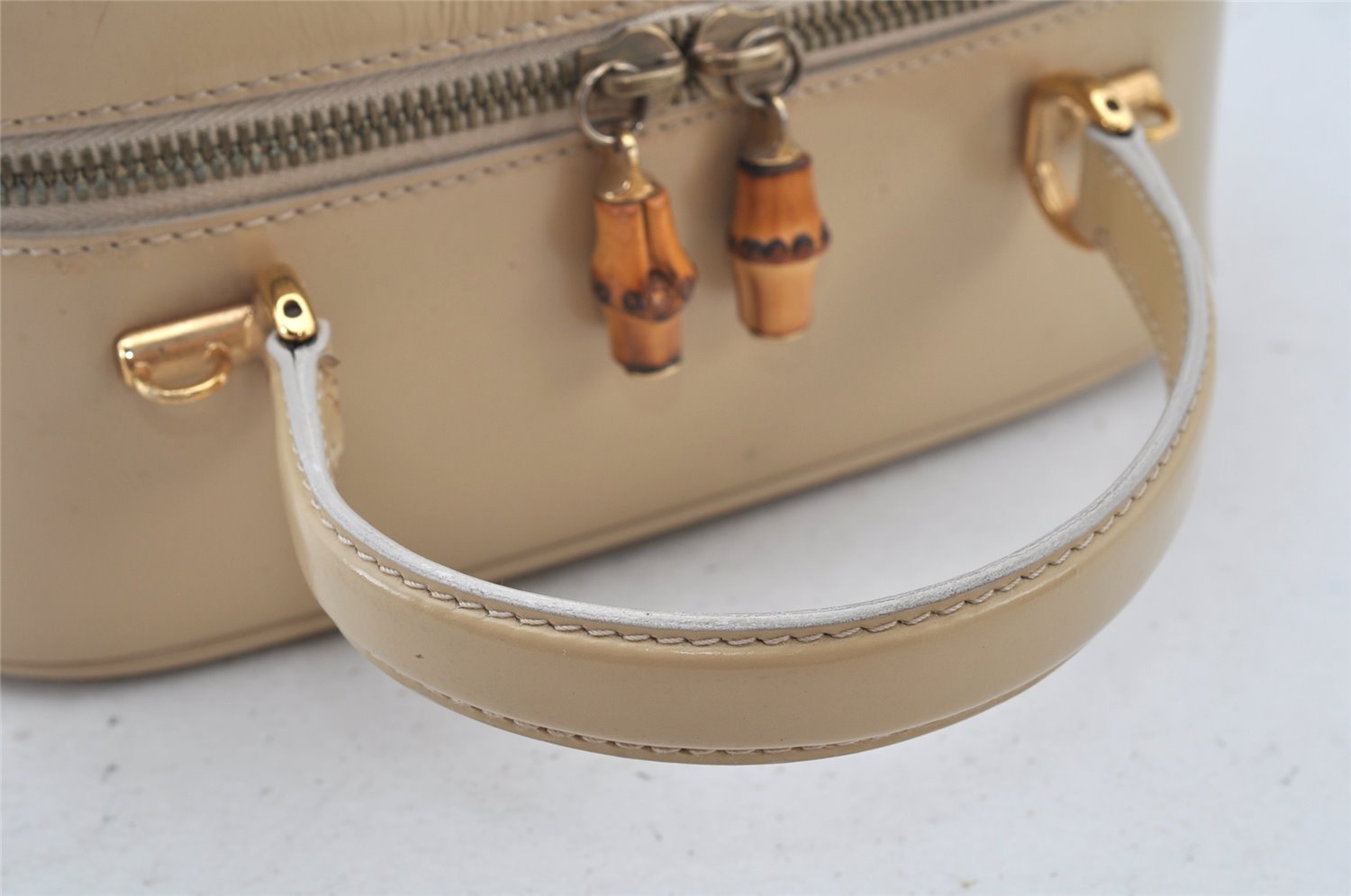Authentic GUCCI Bamboo 2Way Shoulder Hand Bag Enamel Beige Junk 4915K