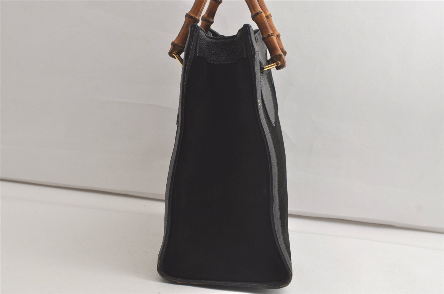 Authentic GUCCI Vintage Bamboo Hand Bag Suede Leather Black 4927K