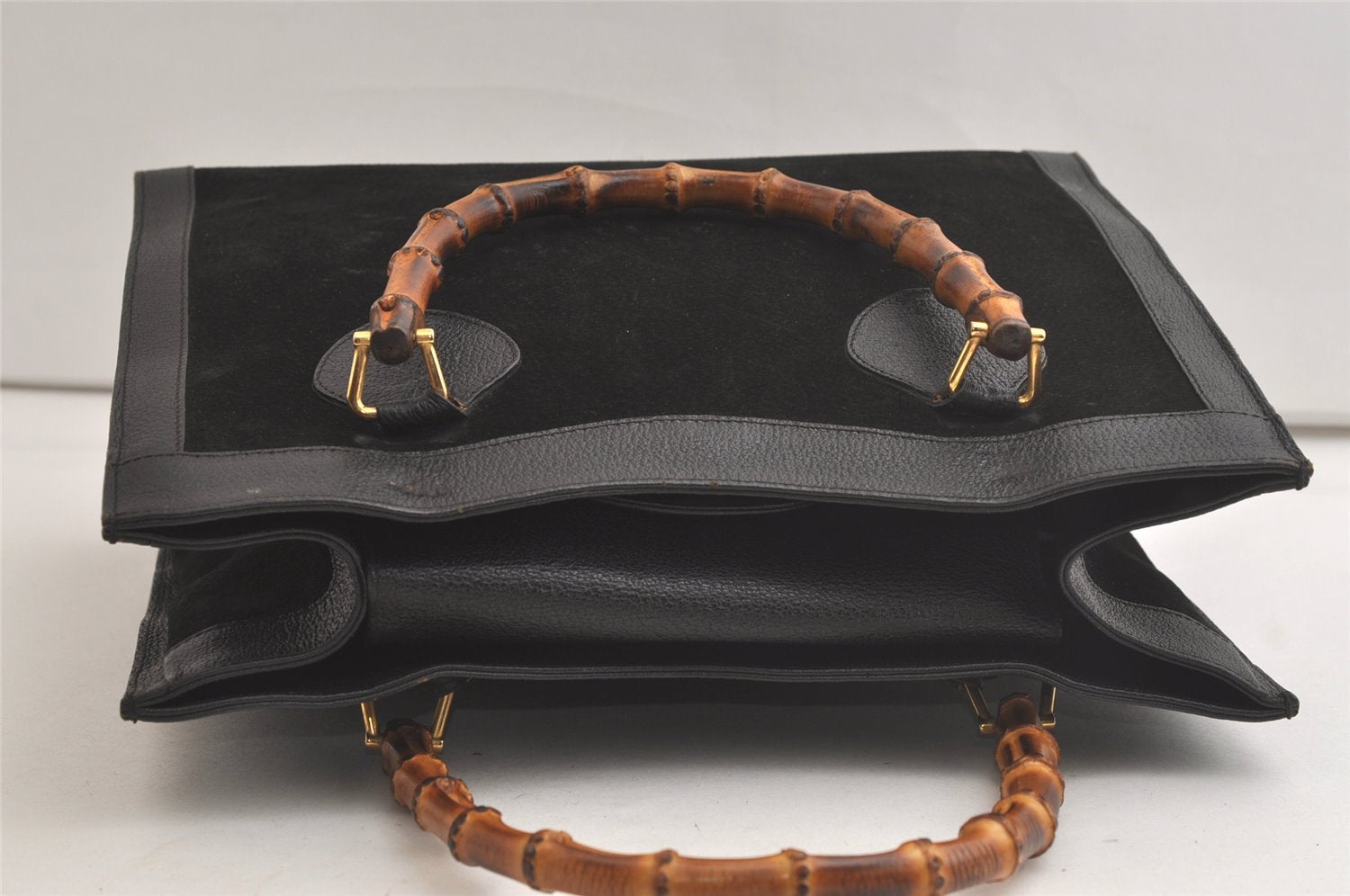 Authentic GUCCI Vintage Bamboo Hand Bag Suede Leather Black 4927K