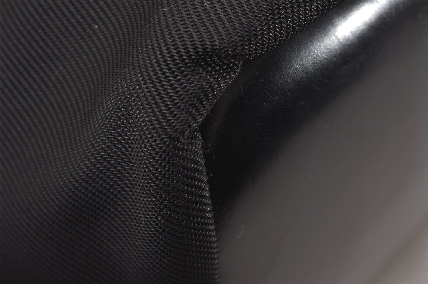 Authentic GUCCI Bamboo Vintage Shoulder Bag Nylon Leather Black Junk 4929J