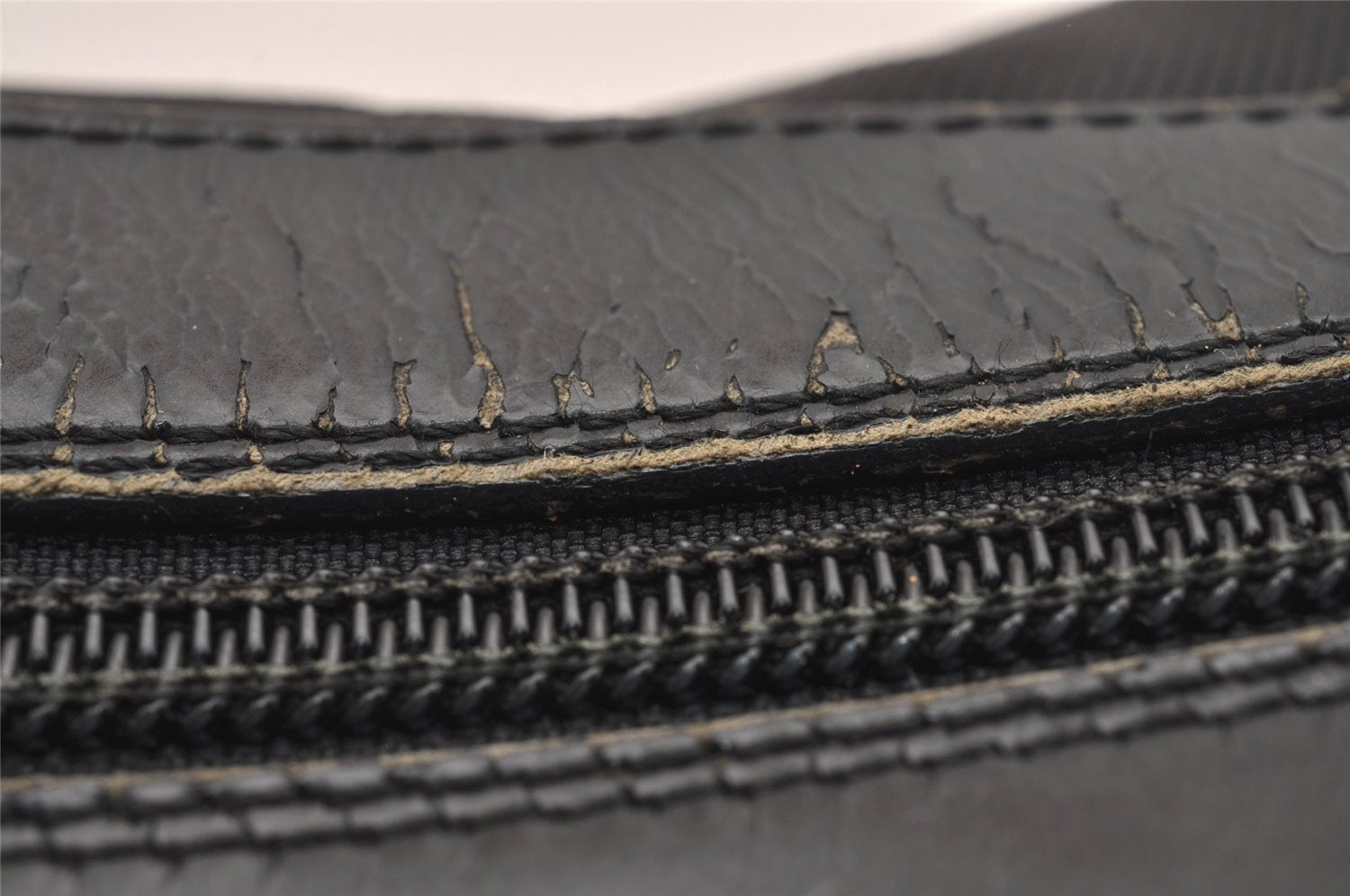 Authentic GUCCI Bamboo Vintage Shoulder Bag Nylon Leather Black Junk 4929J