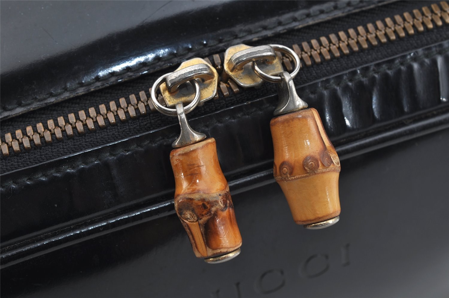 Authentic GUCCI Vintage Bamboo 2Way Shoulder Hand Bag Purse Enamel Black 4947J