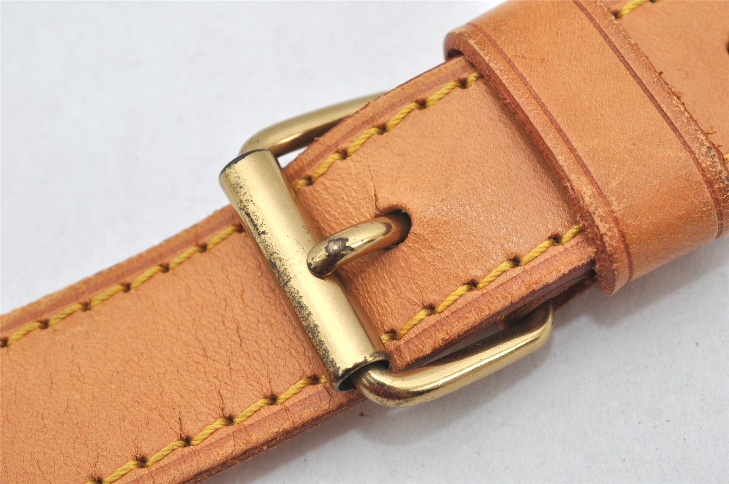 Authentic Louis Vuitton Leather Shoulder Strap Beige 40.4-47.6