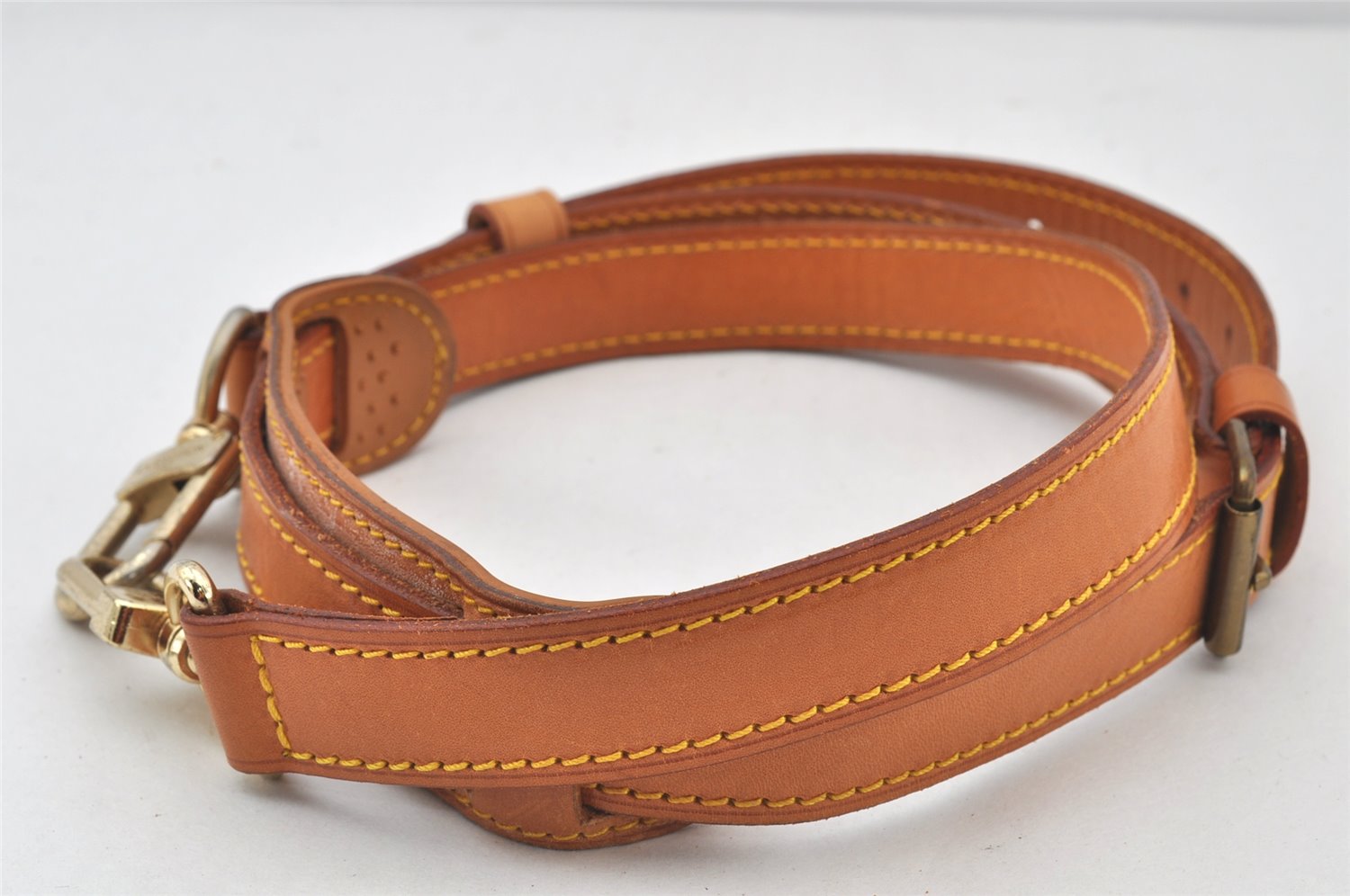 Authentic Louis Vuitton Leather Shoulder Strap Beige 40.6-47.8