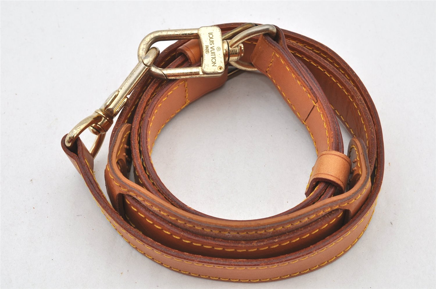 Authentic Louis Vuitton Leather Shoulder Strap Beige 40.6-47.8