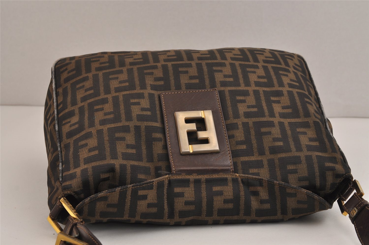 Authentic FENDI Vintage Zucca Shoulder Bag Purse Canvas Leather Brown 4952J