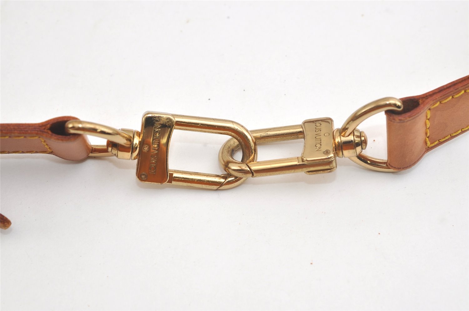 Authentic Louis Vuitton Leather Shoulder Strap Beige 40.9-47.8