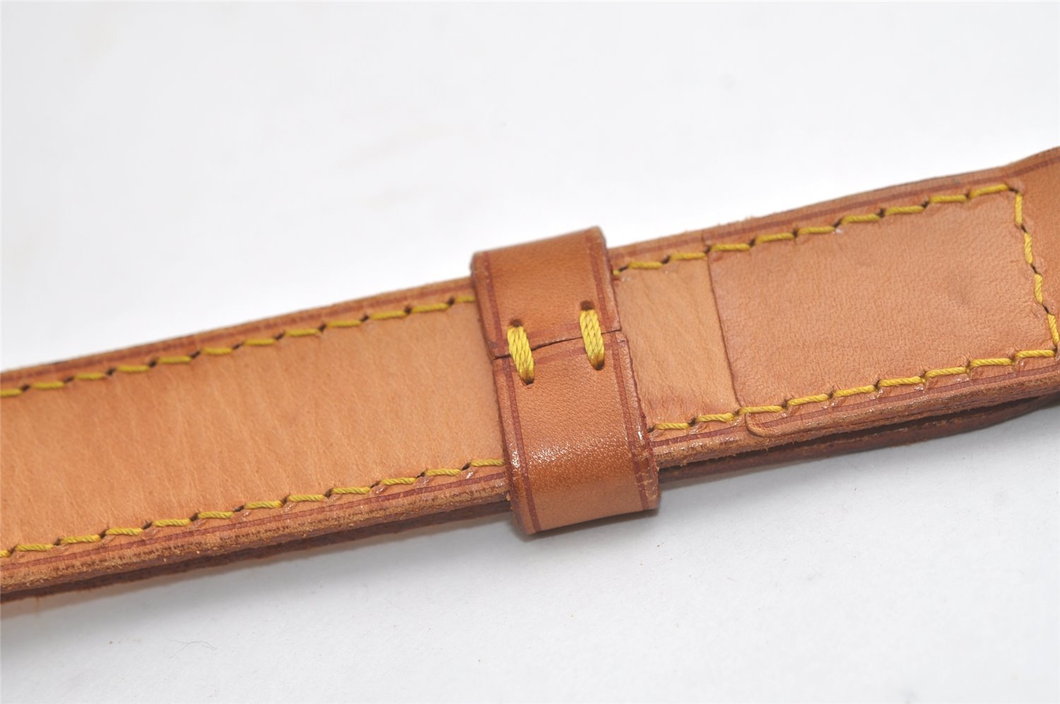 Authentic Louis Vuitton Leather Shoulder Strap Beige 40.9-47.8