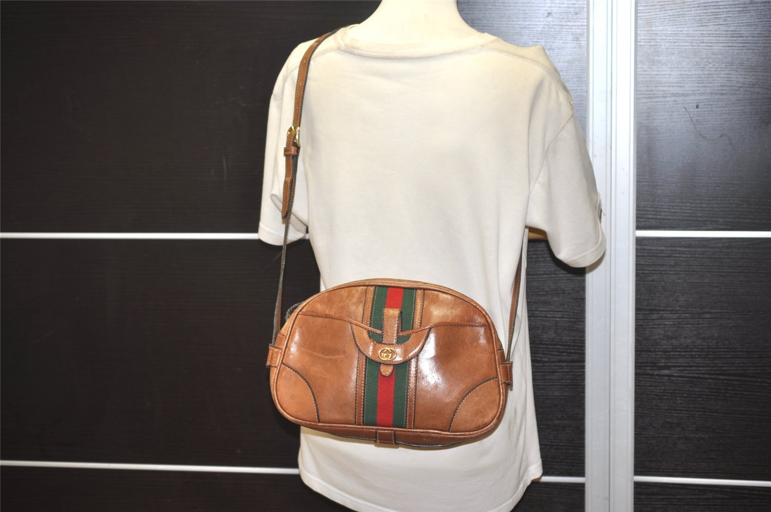 Authentic GUCCI Web Sherry Line Shoulder Crossbody Bag Purse Leather Brown 4957J