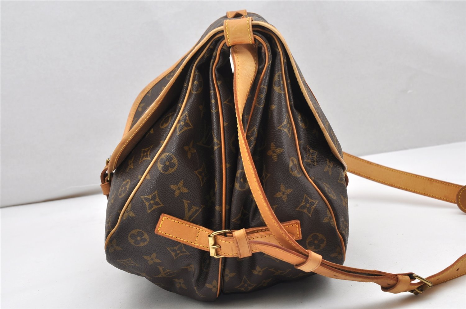 Authentic Louis Vuitton Monogram Saumur 35 Shoulder Cross Bag M42254 LV 4963K