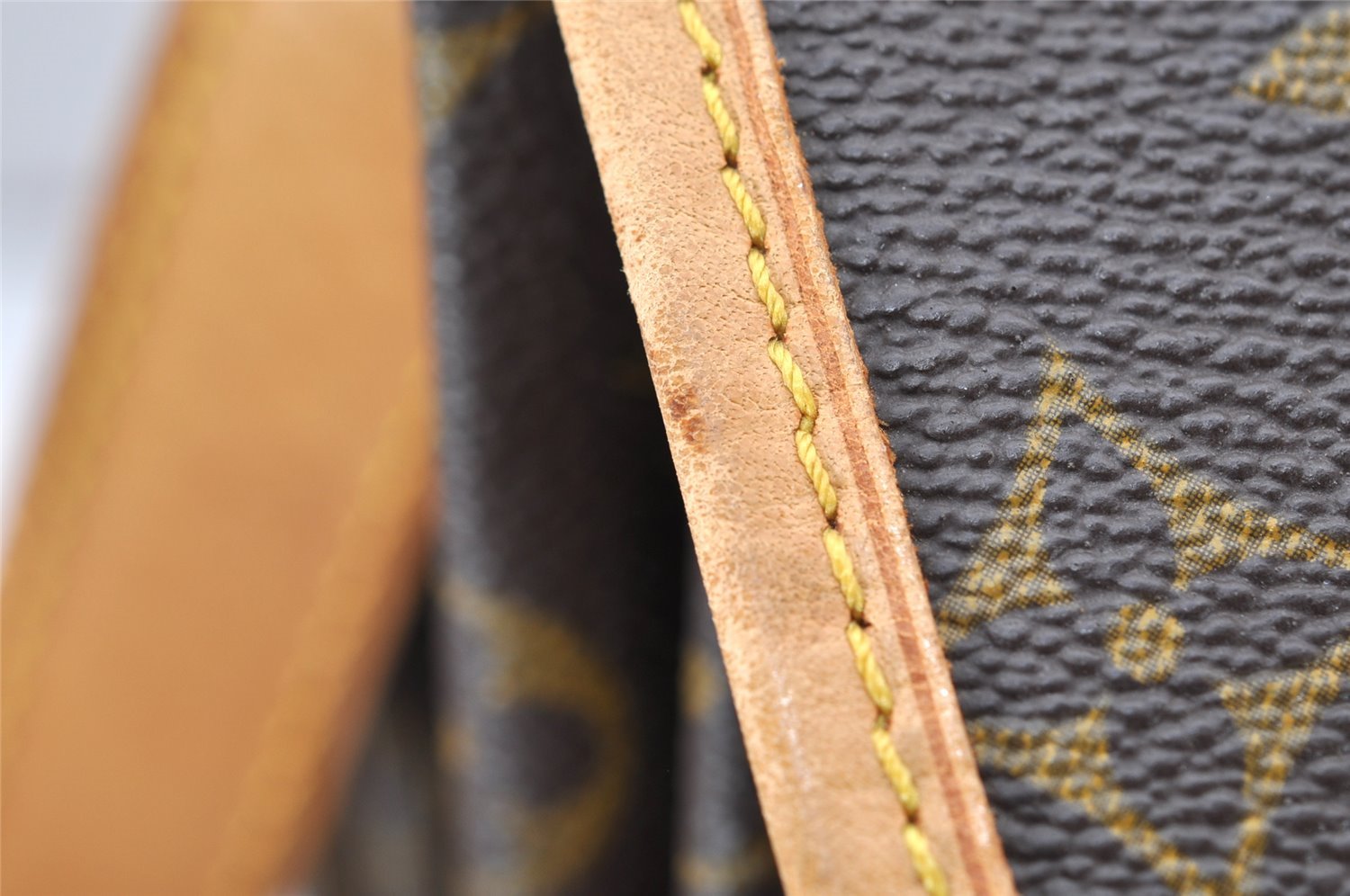 Authentic Louis Vuitton Monogram Saumur 35 Shoulder Cross Bag M42254 LV 4963K