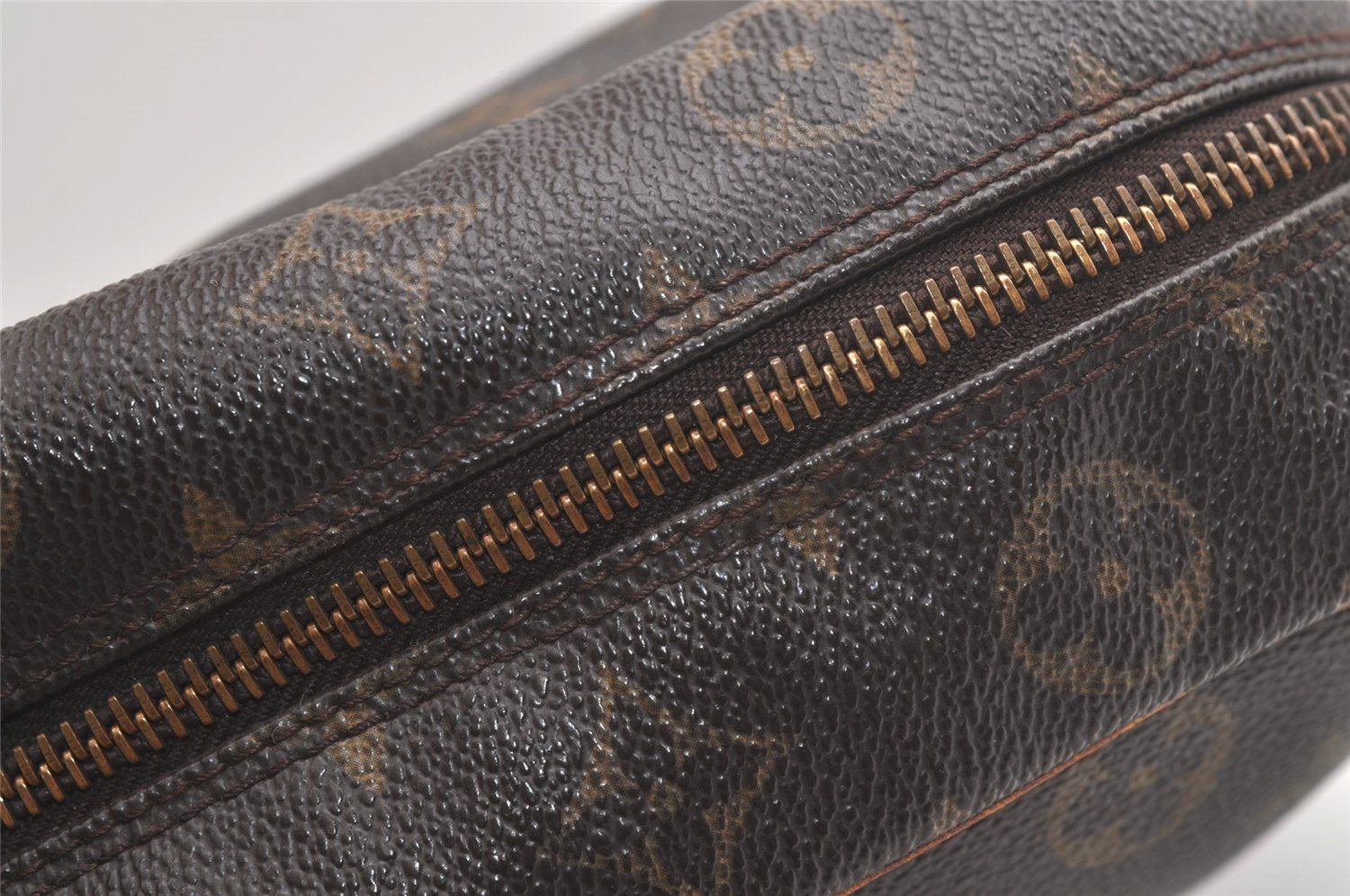 Authentic Louis Vuitton Monogram Danube MM Shoulder Cross Bag M45264 LV 4964K