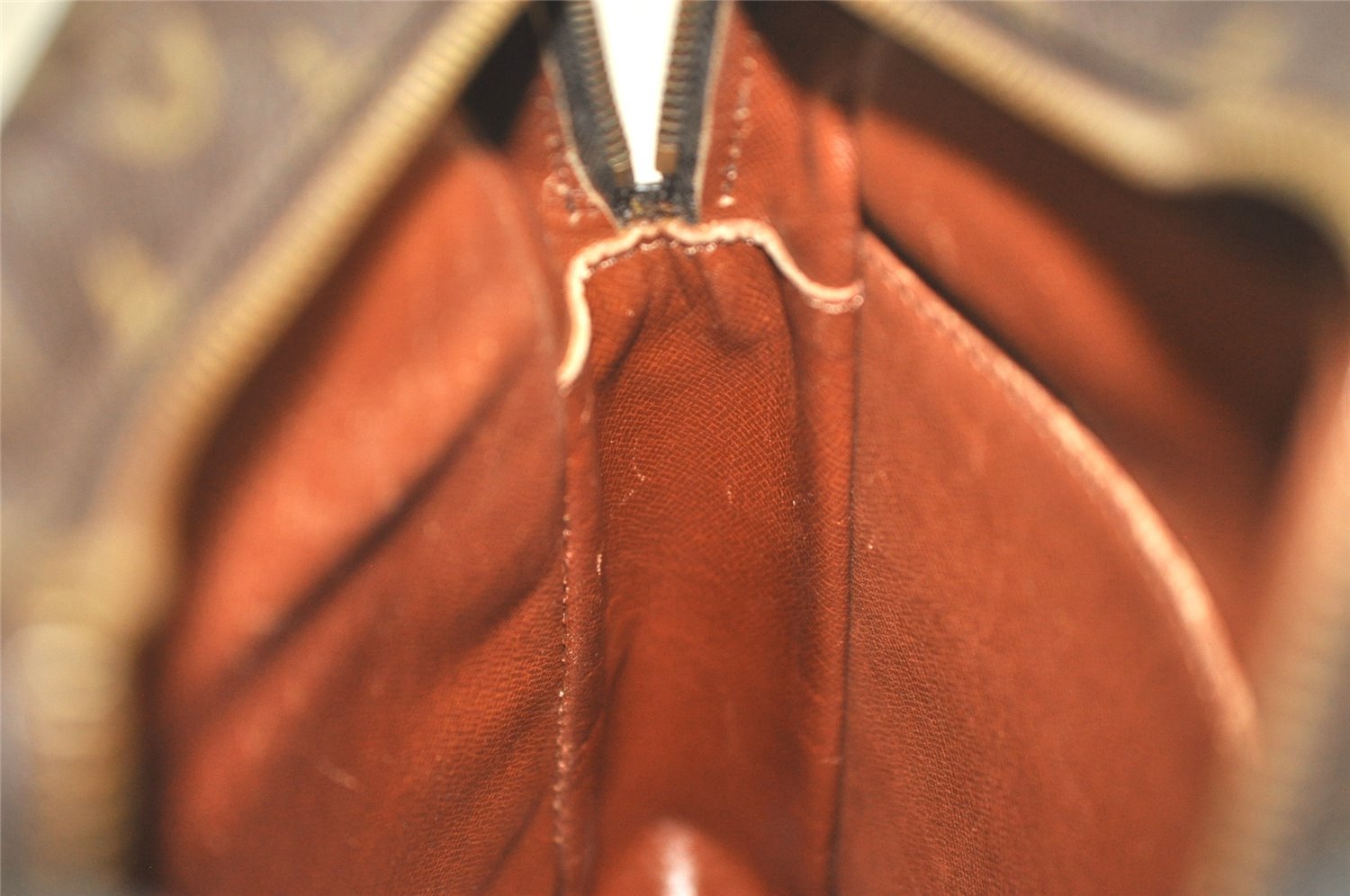 Authentic Louis Vuitton Monogram Danube MM Shoulder Cross Bag M45264 LV 4964K