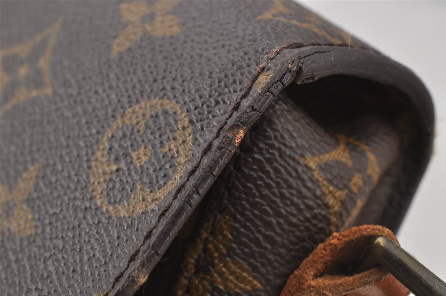 Authentic Louis Vuitton Monogram Saint Cloud MM M51243 Shoulder Cross Bag 4965J