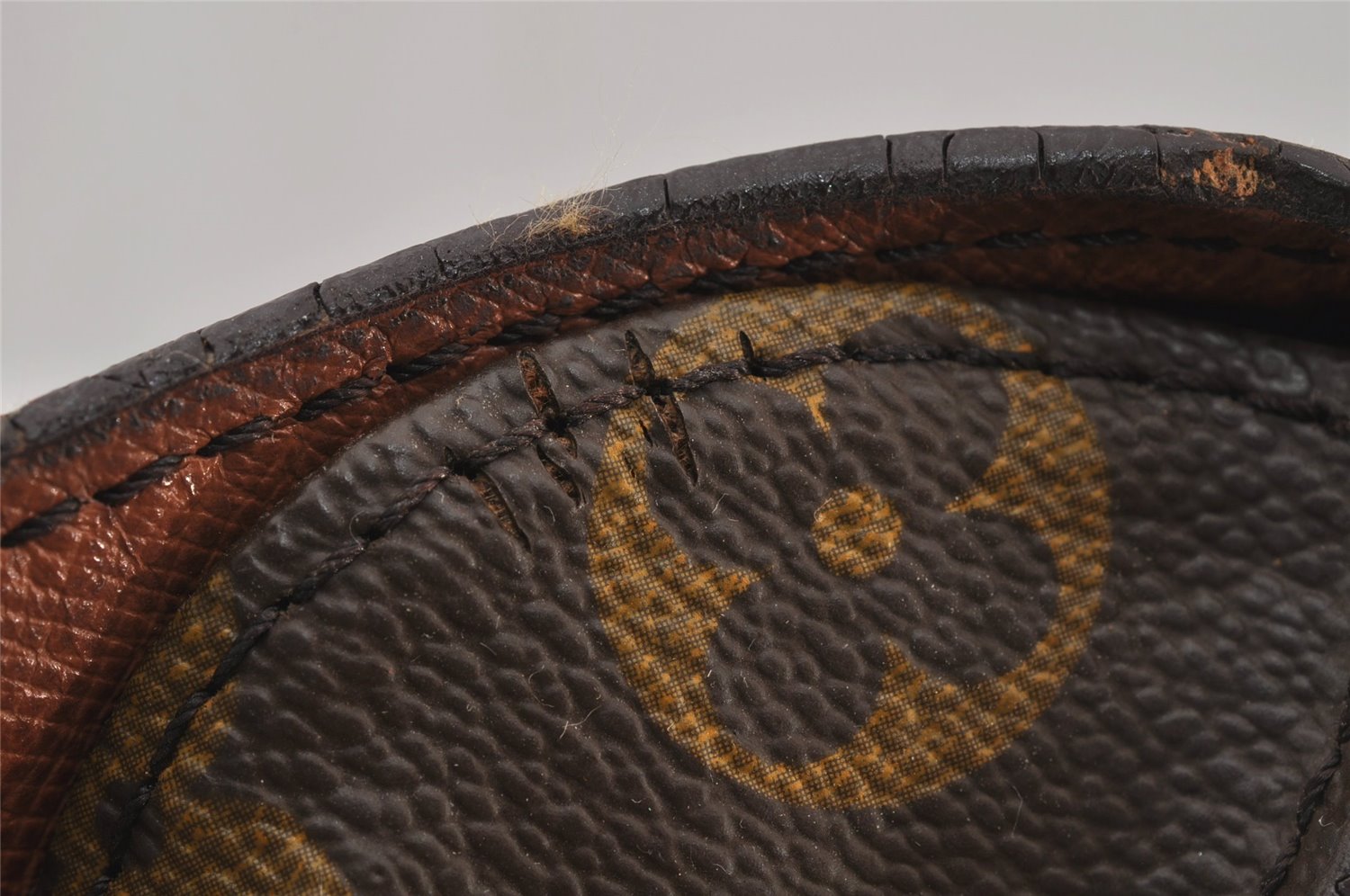 Authentic Louis Vuitton Monogram Saint Cloud MM M51243 Shoulder Cross Bag 4965J