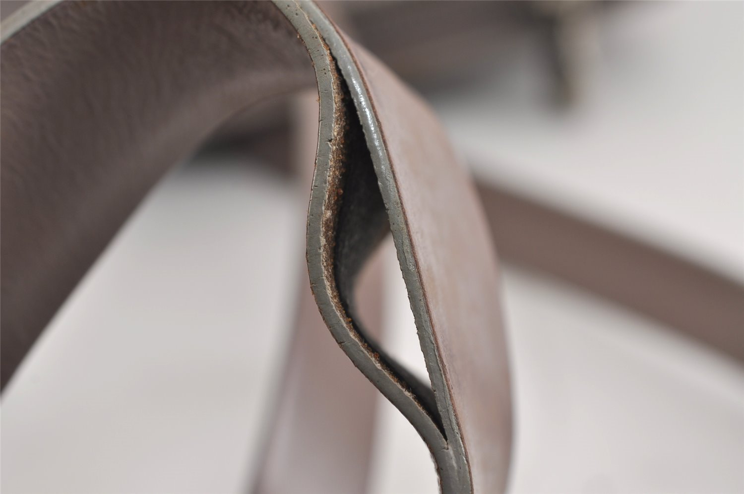 Authentic Louis Vuitton Epi Croisette GM Shoulder Hand Bag Gray M5250B LV 4972J