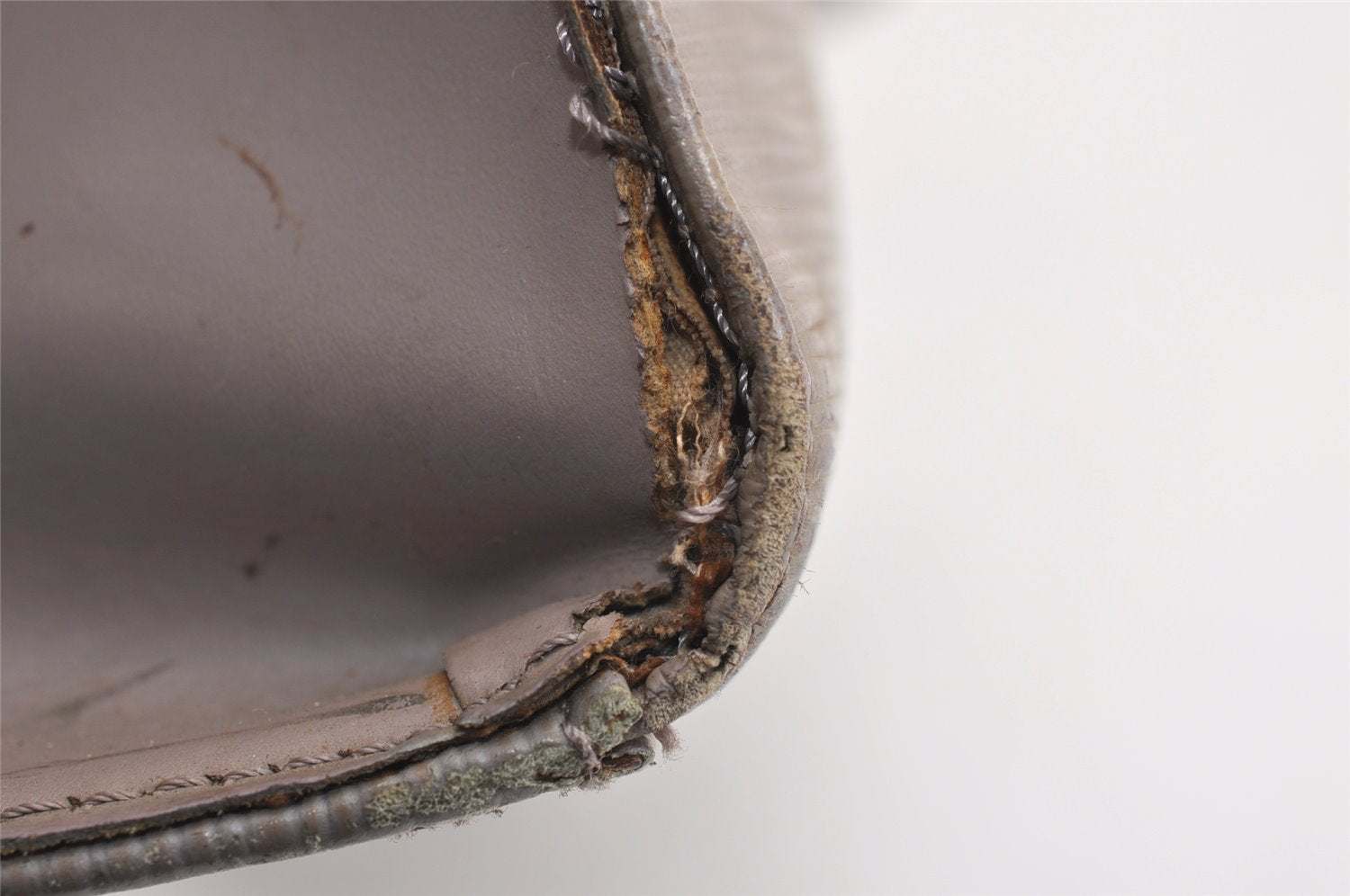 Authentic Louis Vuitton Epi Croisette GM Shoulder Hand Bag Gray M5250B LV 4972J