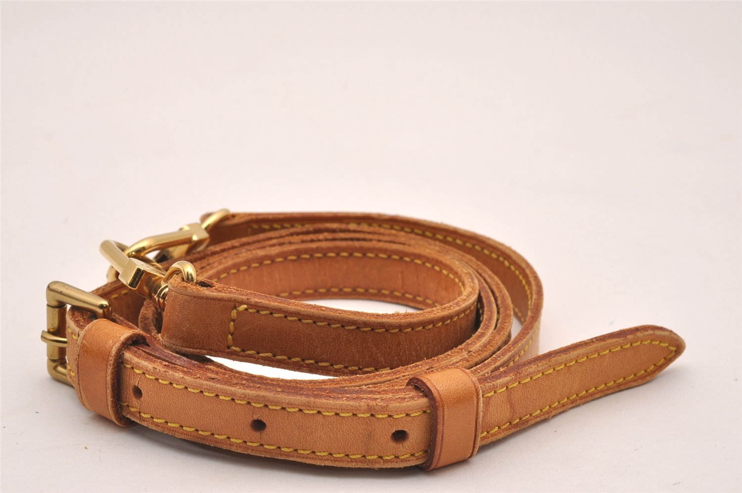 Authentic Louis Vuitton Leather Shoulder Strap Beige 40.4-47.6