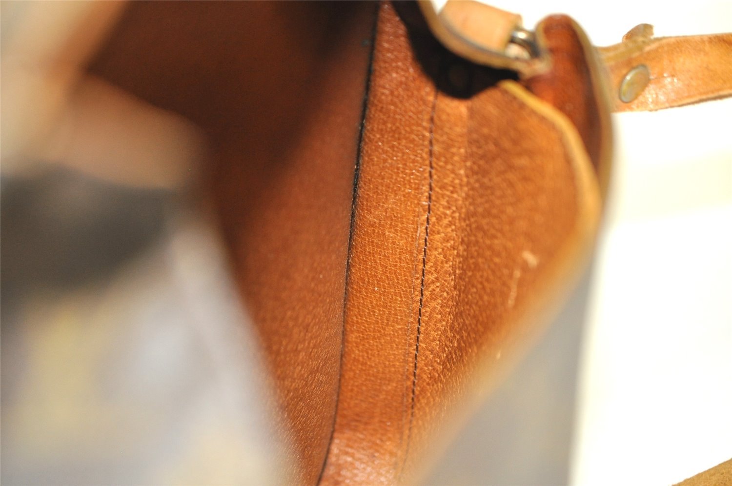 Authentic Louis Vuitton Monogram Cartouchiere GM Shoulder Bag Old Model 4977I