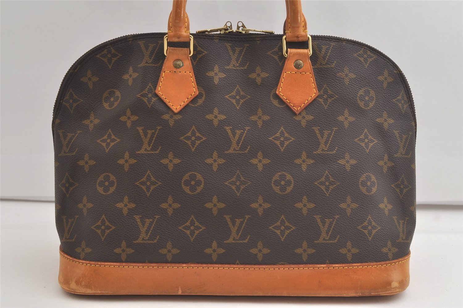 Authentic Louis Vuitton Monogram Alma Hand Bag Purse M51130 LV 4977K