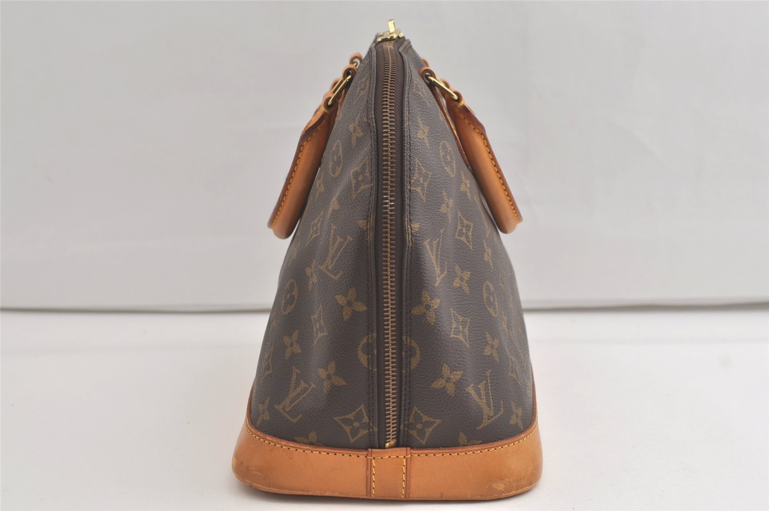 Authentic Louis Vuitton Monogram Alma Hand Bag Purse M51130 LV 4977K