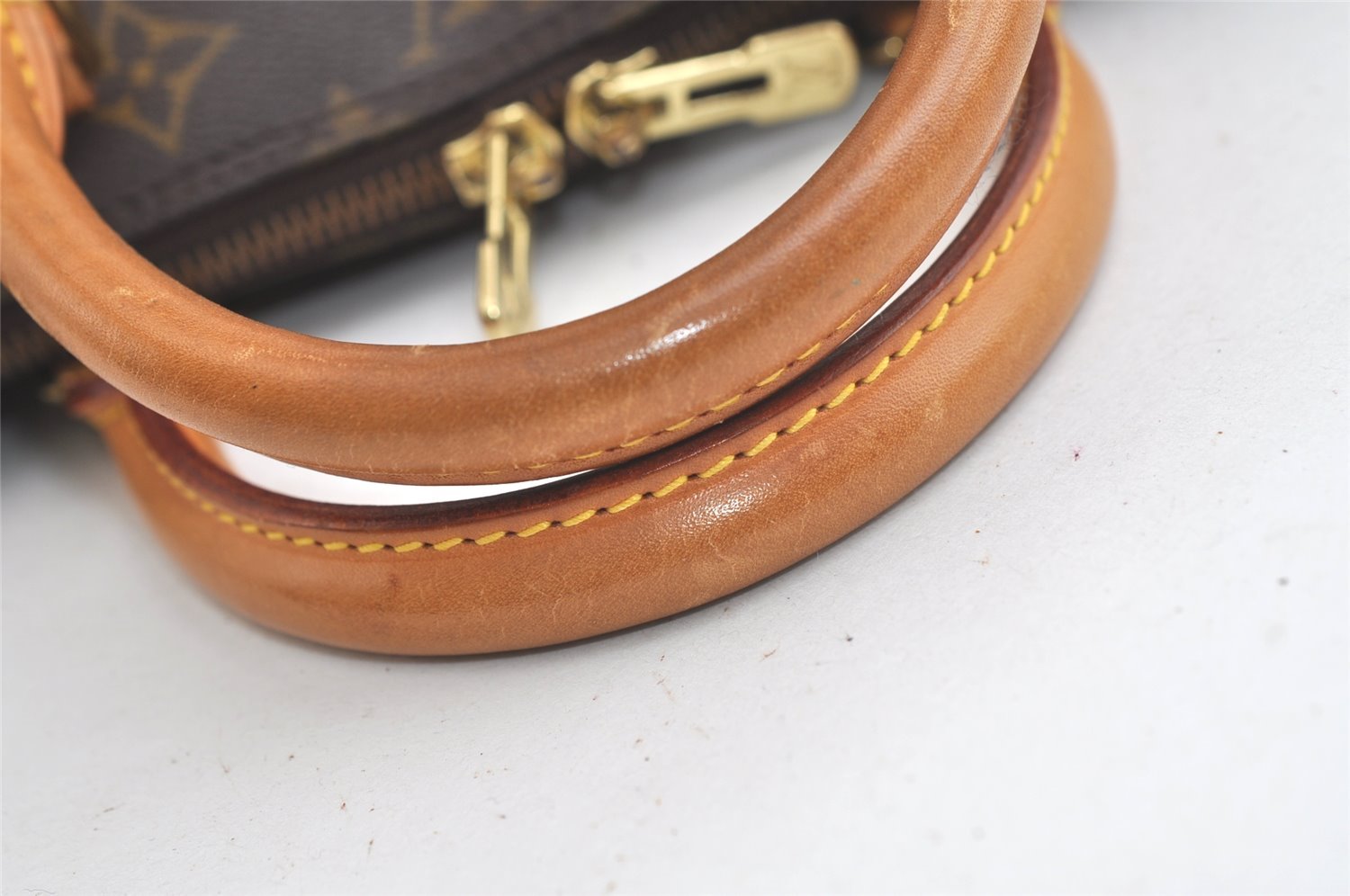 Authentic Louis Vuitton Monogram Alma Hand Bag Purse M51130 LV 4977K